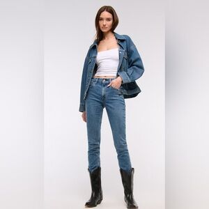 ABERCROMBIE & FIT H HIGH RISE MODERN SKINNY IN MEDIUM WASH SZ 26/2 Reg NWT